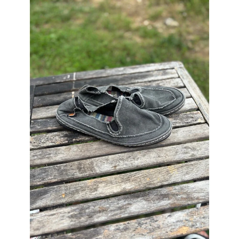ROCKET DOG CANVAS SLIP ON SHOES SIZE 7.5M